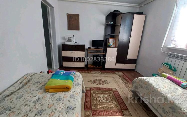 Отдельный дом · 3 комнаты · 90 м² · 8 сот., Күлтегін 61 — Молдагулова көшесі за 15.5 млн 〒 в Узынагаш — фото 2