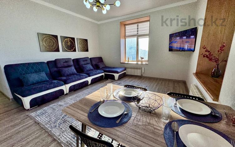 2-комнатная квартира · 64 м² · 4/10 этаж, мкр Юго-Восток, Строителей 33/4 за 18 000 ₸ в Караганде, Казыбек би р-н — фото 29