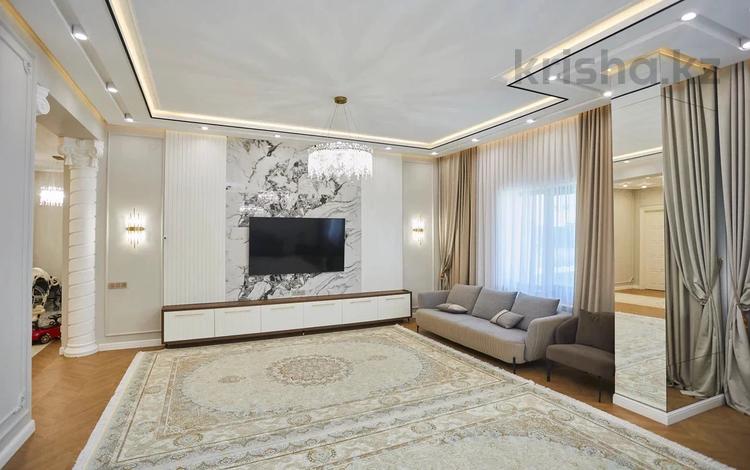 4-комнатная квартира, 205 м², 6/8 этаж, Кабанбай Батыра 13 за 230 млн 〒 в Астане — фото 49