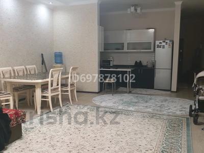 2-бөлмелі пәтер, 80 м², 4/6 қабат ай сайын, Коргалжынское шоссе 13/4 — Напротив КазГЮУ, бағасы: 300 000 〒 в Астане, Нура р-н