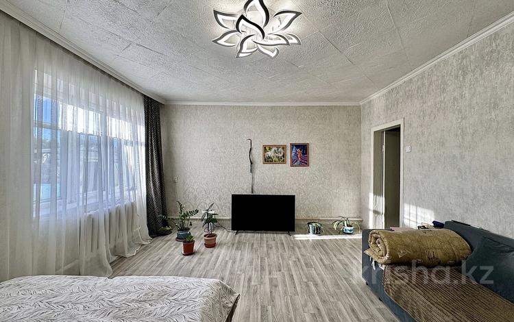 Часть дома · 3 комнаты · 65 м² · 3 сот., мкр Пригородный, Беласар 20 за 15 млн ₸ в Астане, Есильский р-н — фото 2