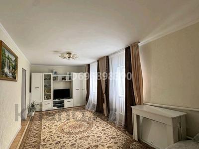 Отдельный дом · 2 комнаты · 80 м² · 10 сот., мкр Шанхай за 15.5 млн ₸ в Актобе
