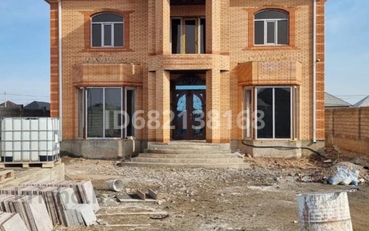 Отдельный дом • 8 комнат • 400 м² • 10 сот., Рысбеков 113 — Камунизм за 100 млн 〒 в Туркестане — фото 2