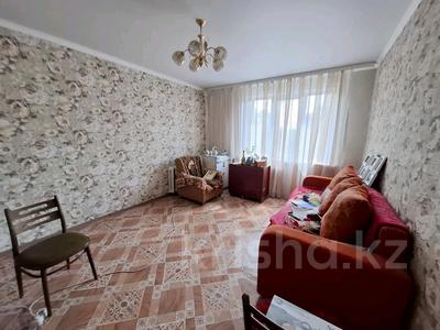 3-комнатная квартира · 55 м² · 2/2 этаж, Петрова за 11.9 млн 〒 в Петропавловске