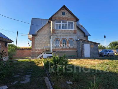 Жеке үй · 5 бөлме · 215 м² · 20 жүзд., Красноармейская 131, бағасы: 21.5 млн ₸ в Усть-Каменогорске, Ахмирово