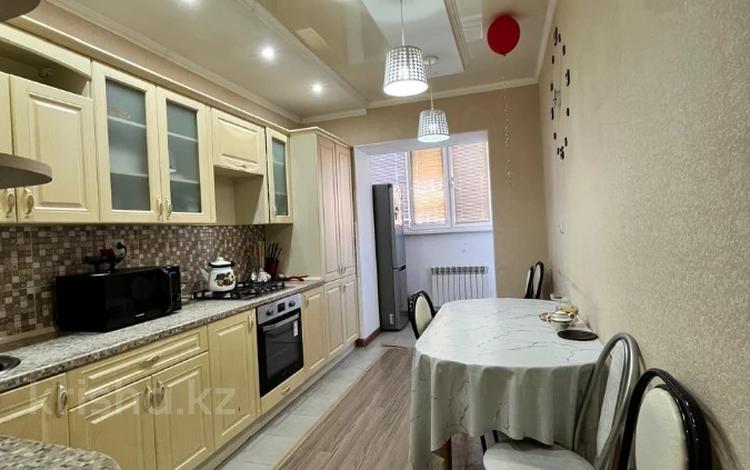 3-бөлмелі пәтер · 84.9 м² · 4/5 қабат, мкр. Алтын орда, Санкибай батыра 38д, бағасы: 34.6 млн ₸ в Актобе — фото 2