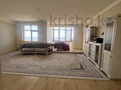 4-бөлмелі пәтер · 198 м² · 8/14 қабат, 17-ш/а., 17 мкрн 7, бағасы: 75 млн ₸ в Актау, 17-й мкр