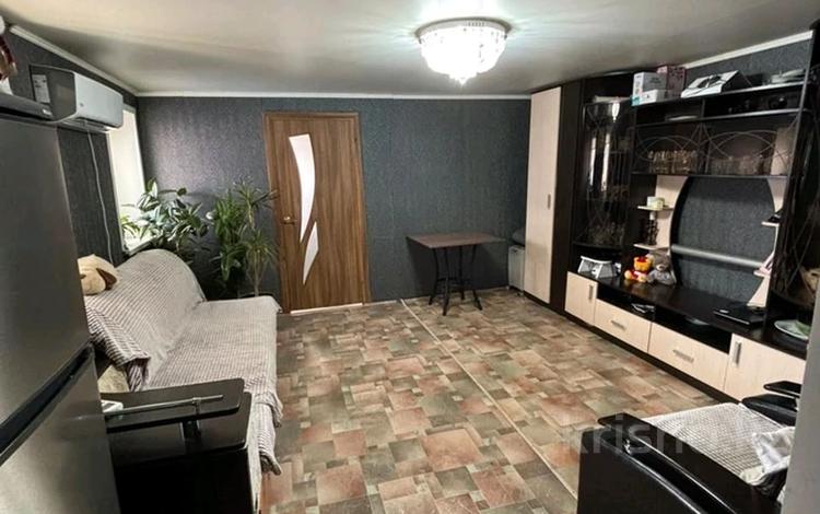 Отдельный дом · 2 комнаты · 65 м² · 3 сот., Жарокова 58 за 25.5 млн ₸ в Уральске — фото 2