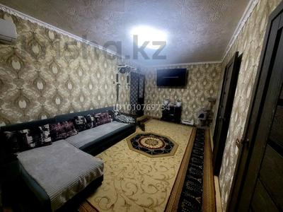 3-бөлмелі пәтер · 49 м² · 5/5 қабат, 7мк — За магазином Экран, бағасы: 10 млн ₸ в Темиртау
