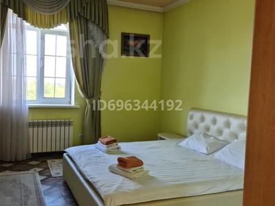 Дом · 6 комнат · 300 м², Райымбека 107/2 за 250 000 〒 в Алмалыке