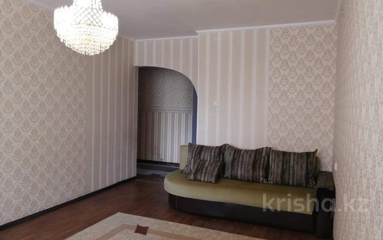 2-бөлмелі пәтер · 62 м² · 2/10 қабат, Қонаев ш/а., бағасы: 150 000 ₸ в Уральске, мкр Кунаева — фото 2