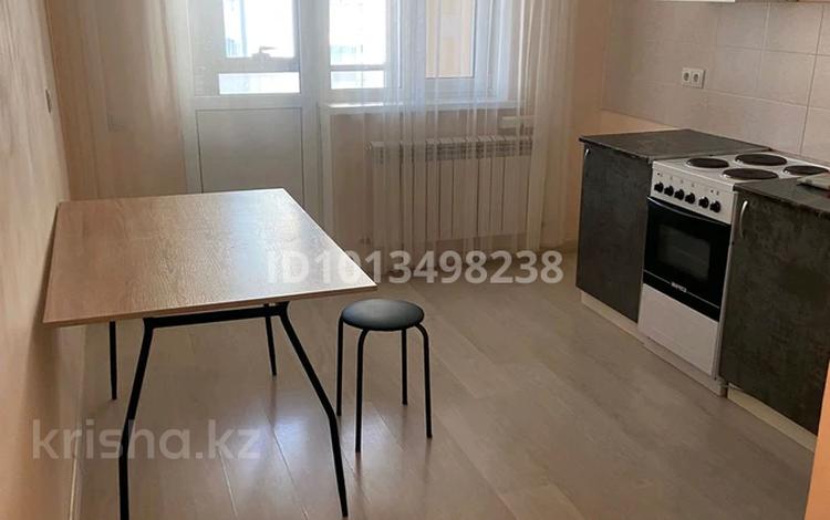 1-комнатная квартира · 40 м² · 8/12 этаж, Бектурова — Хан шатыр за 28 млн ₸ в Астане — фото 2