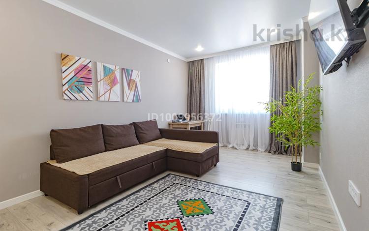 3-бөлмелі пәтер · 90 м² · 17/22 қабат, Роза Багланова 6/4 — Пересечение с ул. Туран; Барыс Арена; Онкоцентр; РДЦ; Кардиологический «центр сердца»; ННЦМД, Astana Arena; центр Нейрохирургии; дворец единоборств Ж.Ушкемпирова; Holiday Inn Express Turan, бағасы: 30 000 ₸ в Астане, Нура р-н — фото 2