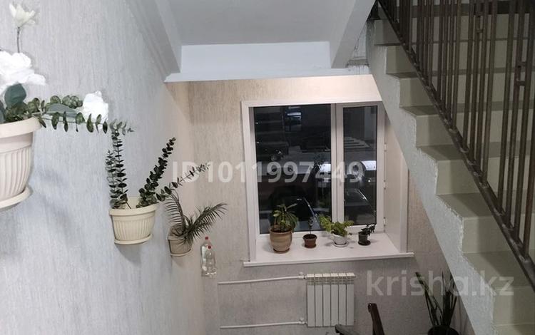3-комнатная квартира · 103 м² · 3/4 этаж, Университетская — Университетская-Муканова за 55.5 млн ₸ в Караганде, Казыбек би р-н — фото 8