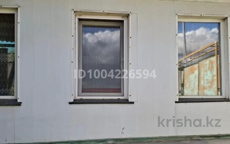 Отдельный дом · 2 комнаты · 44.3 м² · 6 сот., Лазутина 54 — Рабочий поселок за 7.3 млн 〒 в Петропавловске — фото 2