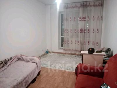 1-комнатная квартира · 61 м² · 2/16 этаж, Бауыржан момышулы 24 за 120 000 〒 в Караганде, Казыбек би р-н
