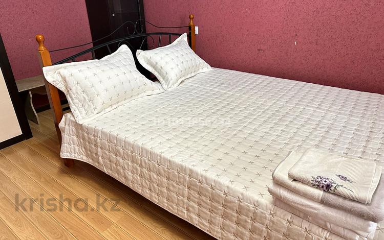 2-бөлмелі пәтер · 44 м² · 5/5 қабат, 1 ш/а, Есет батыра 107, бағасы: 10 000 ₸ в Актобе, мкр 5 — фото 2