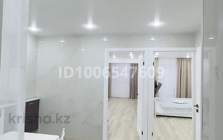 2-бөлмелі пәтер · 42 м² · 1/7 қабат, 11-ш/а. 19, бағасы: 15 000 ₸ в Актау, 11-й мкр — фото 2