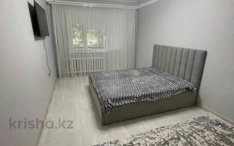 1-комнатная квартира, 30.9 м², 1/5 этаж, мкр 5, Тургенева 112