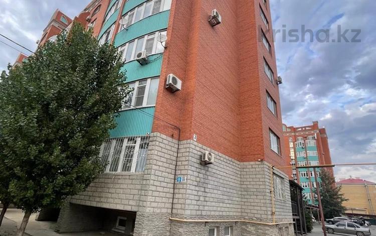 3-бөлмелі пәтер · 120 м² · 5/8 қабат, Алтын орда ш/а., Молдагуловой, бағасы: 350 000 ₸ в Актобе, мкр. Алтын орда — фото 2