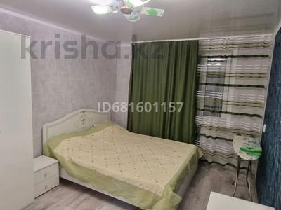 2-бөлмелі пәтер, 53 м², 3/9 қабат тәулігіне, 5-й мкр 3 — Автовокзал, бағасы: 13 000 〒 в Костанае