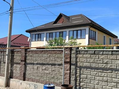 Жеке үй · 6 бөлме · 260 м² · 6 сот., мкр Мадениет 80, бағасы: 180 млн ₸ в Алматы, Алатауский р-н