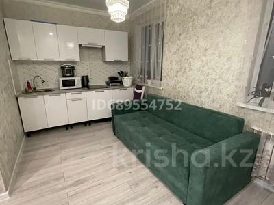 1-комнатная квартира, 38 м², 2/10 этаж, Роза Багланова 3 — Пр Турана- Роза Баглановой- Толе Би за 20 млн 〒 в Астане, Есильский р-н