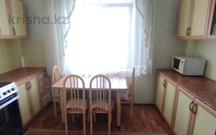 2-бөлмелі пәтер · 54.5 м² · 4/9 қабат, Просп. Казыбек би 14, бағасы: 28 млн ₸ в Усть-Каменогорске, Ульбинский — фото 2