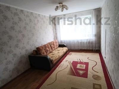2-комнатная квартира · 53 м² · 3/5 этаж, 4мкр за 130 000 ₸ в Уральске