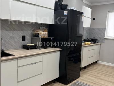 2-бөлмелі пәтер · 58 м² · 3/5 қабат, 27-ш/а. 49, бағасы: 17.3 млн ₸ в Актау, 27-й мкр