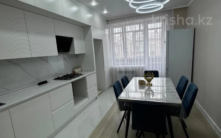 3-бөлмелі пәтер · 95.2 м² · 5/5 қабат, Алтын орда ш/а., бағасы: 38 млн ₸ в Актобе, мкр. Алтын орда — фото 11