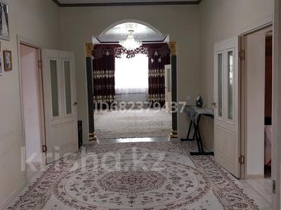 Аренда домов или дач посуточно в Кызылординской обл.: Дом · 10 комнат · 250 м², Керейтбаев 28 — Район ресторана АЛАТАУ за 50 000 〒 Дом · 10 комнат · 250 м², Керейтбаев 28 — Район ресторана АЛАТАУ за 50 000 〒 в