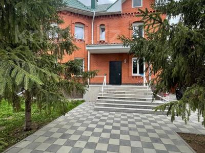 Отдельный дом · 5 комнат · 320.4 м² · 4.5 сот., Нурсултана Назарбаева 36 за 165 млн ₸ в Костанае