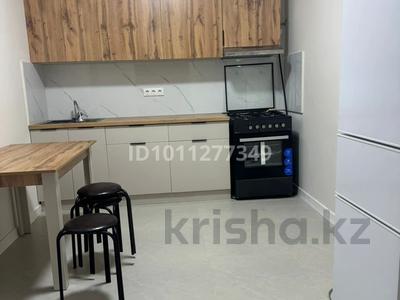 2-комнатная квартира · 60 м² · 1/1 этаж, мкр Достык, Мкр Достык, Акжунис — Абая -Момыш улы за 300 000 ₸ в Алматы, Ауэзовский р-н