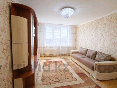 3-комнатная квартира · 70 м² · 7/9 этаж, 4 мкр за 24 млн 〒 в Аксае