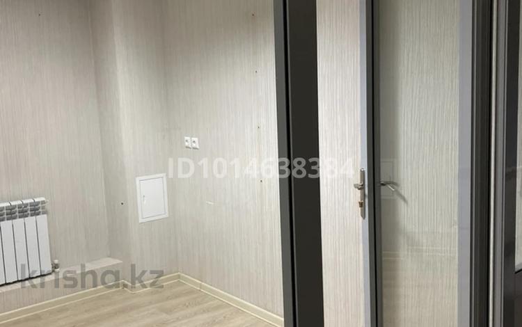 Офисы, магазины и бутики · 8 м² за 80 000 ₸ в Астане, Сарайшык р-н — фото 2