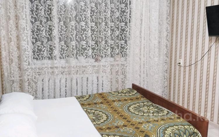 1-комнатная квартира · 31 м² · 1/5 этаж, Майкудук, Майкудук, 15й микрорайон 33 за 8 000 ₸ в Караганде, Алихана Бокейханова р-н — фото 2