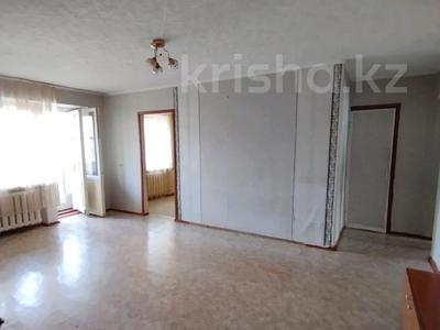 3-комнатная квартира · 59 м² · 2/5 этаж, Чехова 72 за 18.9 млн 〒 в Усть-Каменогорске