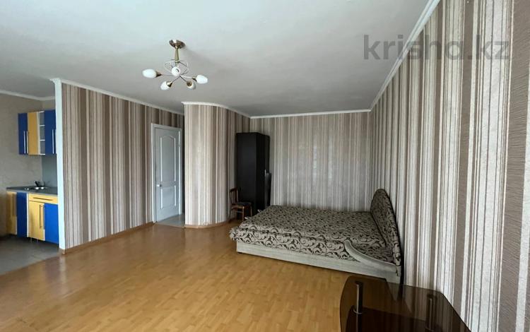 1-комнатная квартира, 37 м², 5/9 этаж, назарбаева 91 за 12 млн 〒 в Павлодаре — фото 2