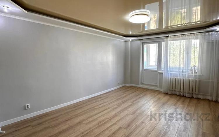 2-бөлмелі пәтер · 63 м² · 3/9 қабат, мкр Жана Орда 5, бағасы: 22.5 млн ₸ в Уральске — фото 2