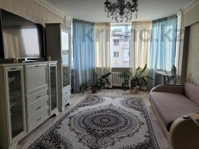 2-комнатная квартира, 62 м², 4/5 этаж, 12 мкр — Аль - Фараби за 19 млн 〒 в Таразе