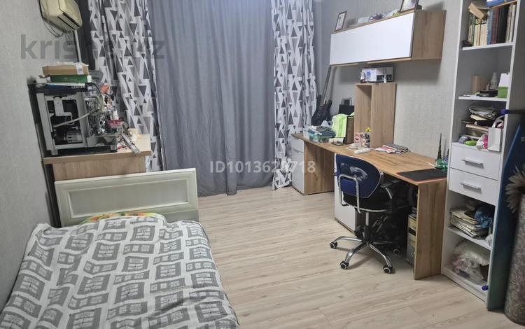 3-бөлмелі пәтер · 65 м² · 2/5 қабат, Карасай батыра 178 — Ауэзова, бағасы: 48.5 млн ₸ в Алматы — фото 2