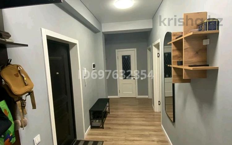 2-бөлмелі пәтер, 60 м², 3/6 қабат, 4 микрорайон 61/1 — Блок а, бағасы: 34 млн 〒 в Конаеве (Капчагай) — фото 2