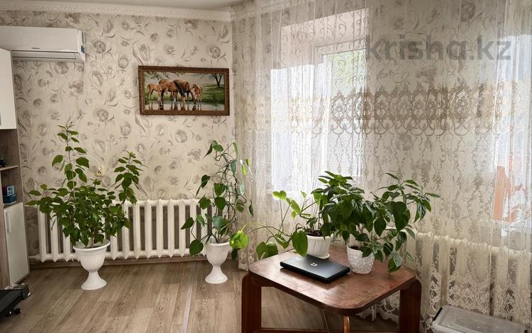 2-комнатная квартира · 58 м² · 2/10 этаж, мкр Юго-Восток, мкр Степной 3 за 21 млн ₸ в Караганде, Казыбек би р-н — фото 2