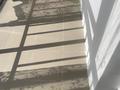 1-комнатная квартира · 41.9 м² · 4/5 этаж, мкр Пригородный 10/5 за 21 млн ₸ в Астане, Есильский р-н — фото 3