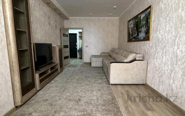 1-бөлмелі пәтер · 40 м² · 3/5 қабат, Курмангазы 163, бағасы: 80 000 ₸ в Уральске, мкр Школьник — фото 2