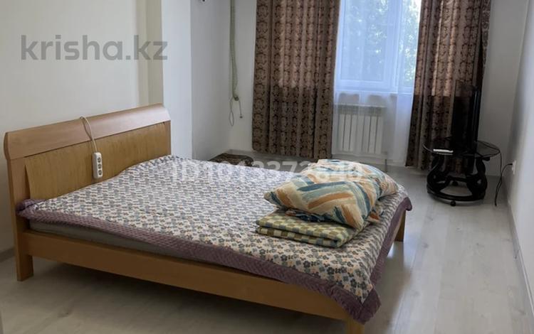 1-комнатная квартира · 40 м² · 3/13 этаж, Есенова 160/3 за 230 000 ₸ в Алматы, Жетысуский р-н — фото 2