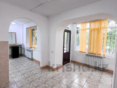 Еркін, дүкендер мен бутиктер, сұлулық салондары · 29 м², бағасы: 14 млн ₸ в Талдыкоргане, мкр Самал