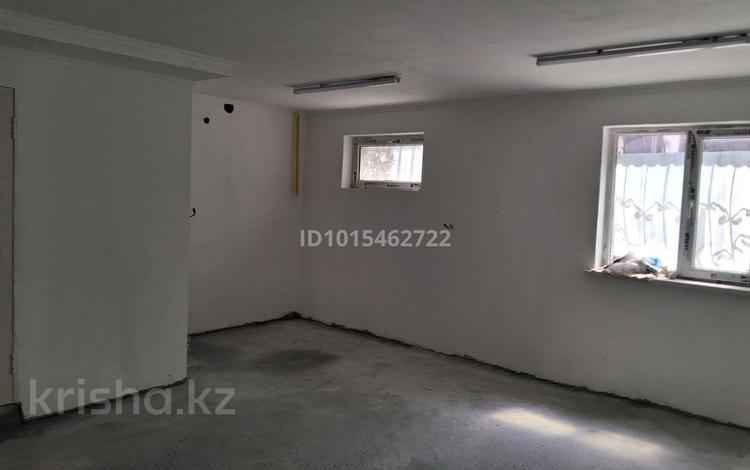 Свободное назначение, магазины и бутики · 49 м² за 11 млн ₸ в Шымкенте, Каратауский р-н — фото 2