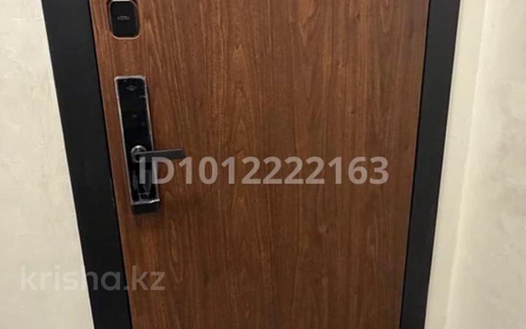 1-бөлмелі пәтер · 36 м² · 7/10 қабат, Есенберлина 58 — Торговый дом метро, спорт комплекс Ольги Рыпаковой,теннисный центр,спорт школа,и другие виды спортивных школ,макси Молл ,фреш маркет ,все в шаговой доступности, бағасы: 18 000 ₸ в Усть-Каменогорске — фото 2